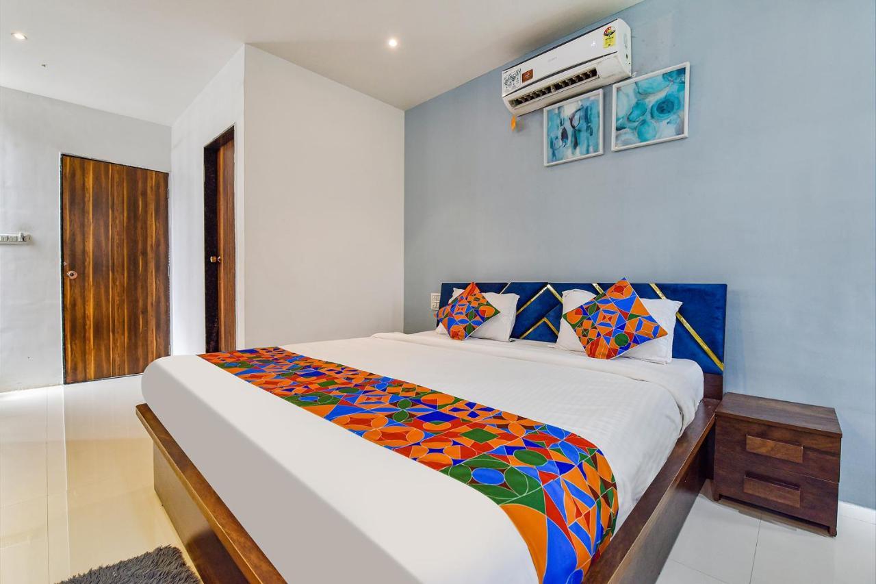 Fabhotel Code Surate Extérieur photo